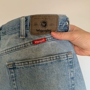 Wrangler Men’s Worn Distressed Light Wash Denim Jeans 36”x30” Regular Fit